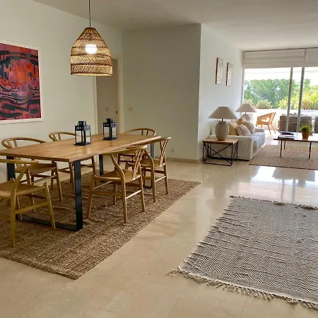 Guadalmina Beach Holidays Apartment, Marbella