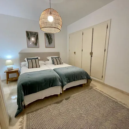 Guadalmina Beach Holidays Apartment, Apartment